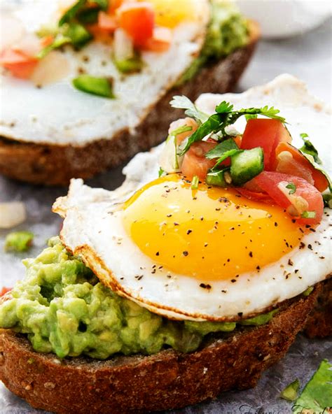 Avocado Toast With Egg The Food Cafe