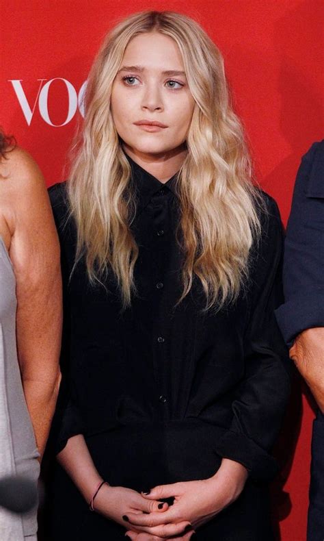 Olsens Anonymous Mary Kate Olsen Attends Fashions Night Out Event In