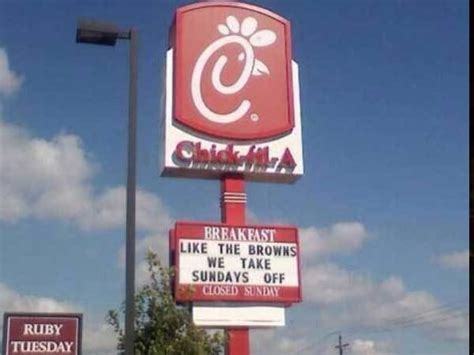 35 Hilarious Fast Food Sign Fails Ever