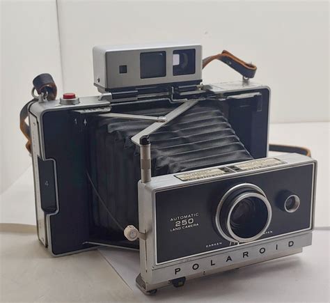 Folding Camera Vintage Polaroid Automatic 250 Land Camera Etsy