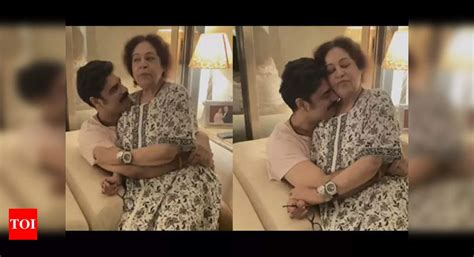 Anupam Kher Captures Kirron Kher And Sikander Khers Cutest Mother Son Moment Hindi Movie News