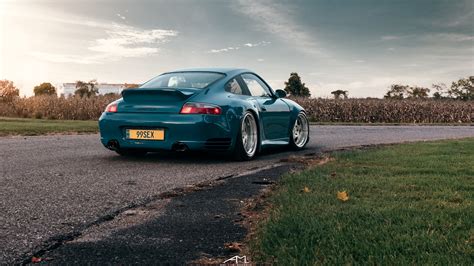 Blue Stylish Porsche 911 Boasting Royal Stance And Custom Parts — Carid