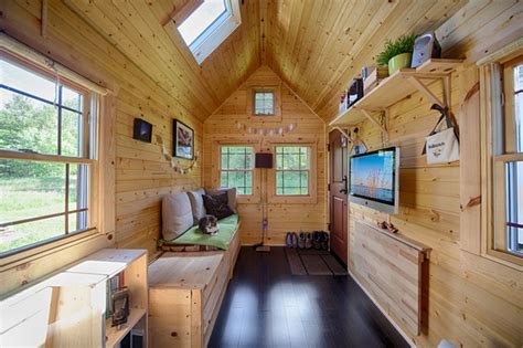 Houzz Tour Sustainable Comfy Living In 196 Square Feet