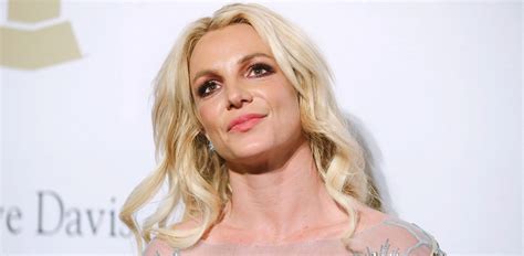 Britney Spears Longtime Manager Quits Says Singer May Retire American Songwriter