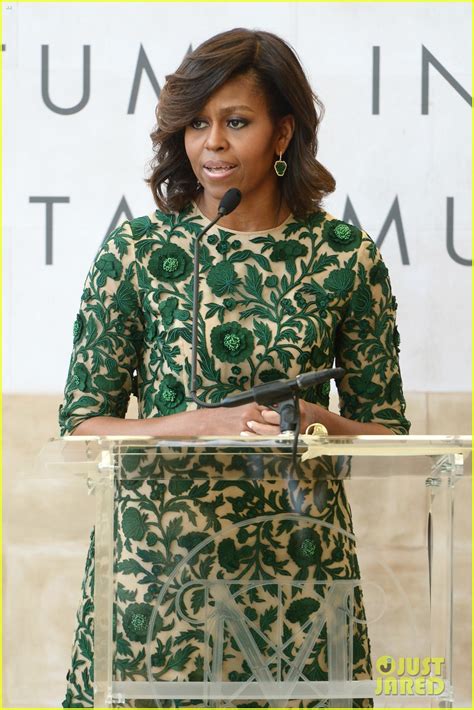 Michelle Obama Speaks At The Anna Wintour Costume Center Opening Photo Anna Wintour