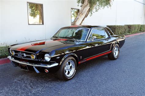 1965 Mustang Black With Red Stripe Gt 1965 Mustang Classic Mustang