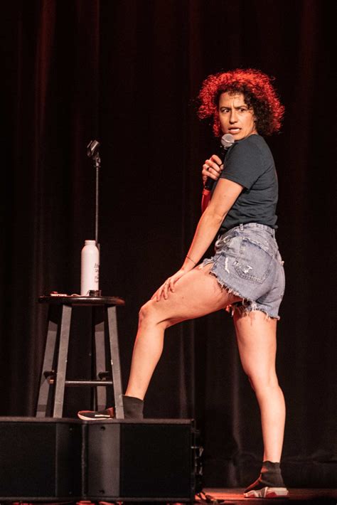 Ilana Glazer S Stand Up Is Equal Parts Laugh Out Loud And Laugh So You Don T Cry