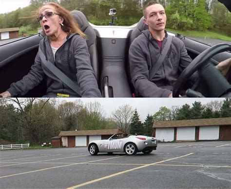 Son Shows Mom What Her Pontiac Solstice Is Best Used For Autoevolution