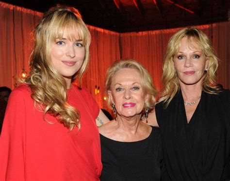 Tippi Hedren Age 82 Her Daughter Melanie Is 55 Melanie S Daughter Dakota Is 22 Celebrity