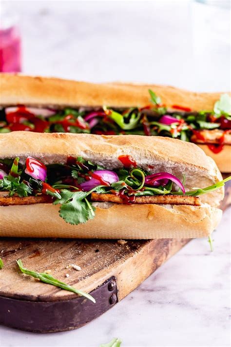 The best chicken fried tofu sandwich: This crispy fried tofu sandwich is full of spicy flavour ...