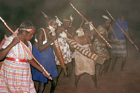 Women Dance With Mangaya Aboriginal Ceremony Jardiwanpa Central