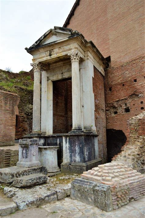 20 Facts About The Roman Forum Round The World Magazine Roman Forum