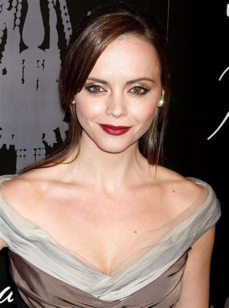 Christina Ricci Wearing Low Cut Leopard Print Maxi Dress At 9th Annual Unicef Sn Porn Pictures