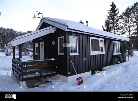 Traditional Norwegian Cabin In The Snow Stock Photo Alamy