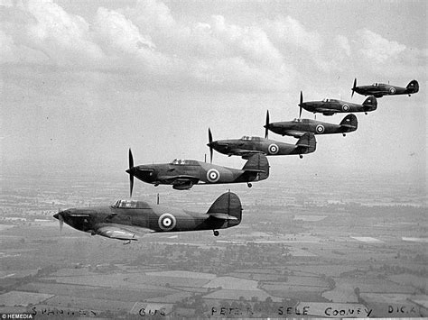 Battle Of Britain Pilots Dies Leaving Incredible Archive Of Pictures