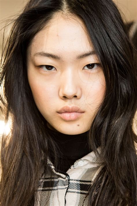Vogue Scandinavia Bare Faced Beauty This Is How To Look Great Without Makeup Eyelash Serum