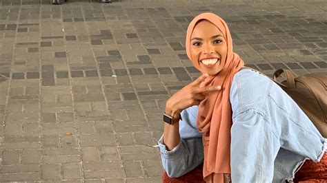 Meet Shaymaa Ismaaeel The Muslim Girl Who Posed For Pics In Front Of