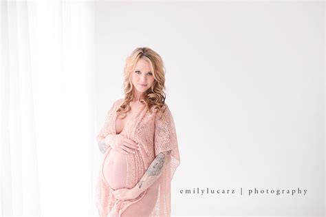 A Beautiful Mom To Be Emily Lucarz Photography