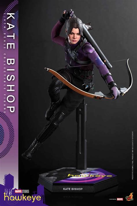 “hawkeye” kate bishop hot toys collectible figure announced what s on disney plus