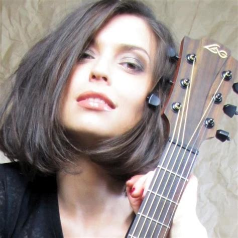 Do you think lucie is a good singer? Lucie BERNARDONI - La Boite Noire du Musicien