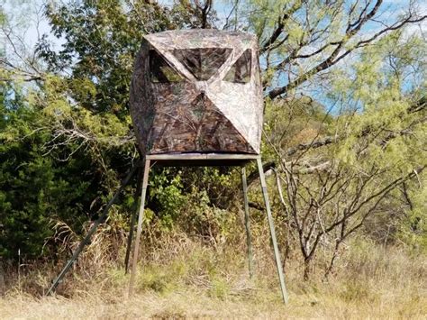 Deer Stand With Stairs For Sale In Waxahachie Tx 5miles Buy And Sell