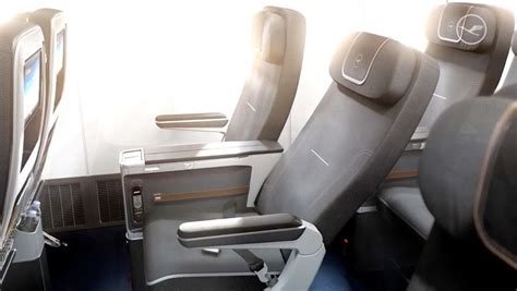 Lufthansa Reveals New Premium Economy Seat Executive Traveller