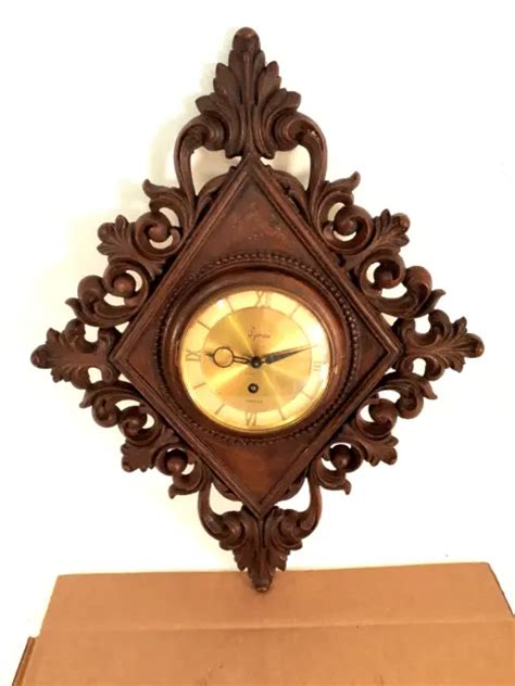 Vintage Syroco Wood Wall Clock 8 Day Wind Up Runs Great Looks Cool