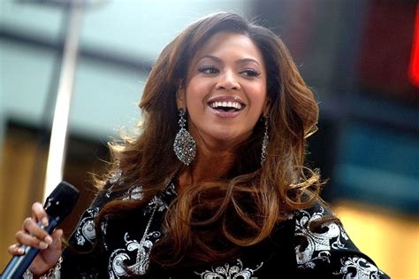 beyonce net worth singer early life