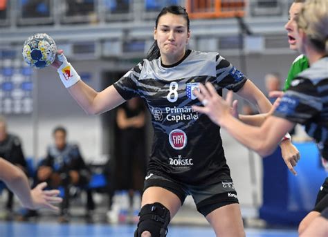 Csm bucuresti este lider in grupa a. Cristina Neagu Csm Bucuresti - Cristina Neagu Pune CondiÈ ...
