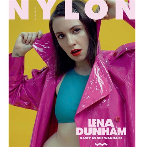 Lena Dunham En Lingerie La Star De Girls Expose Ses Courbes