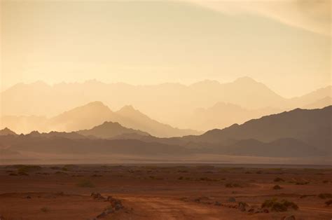 Premium Photo Mountains In The Sinai Desert At Sunset