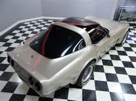 1982 Chevy Corvette Stingray C3 Collector Edition Coupe L83 V8 T Tops