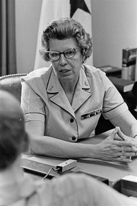 alene duerk navy s first female rear admiral is dead at 98 the new york times