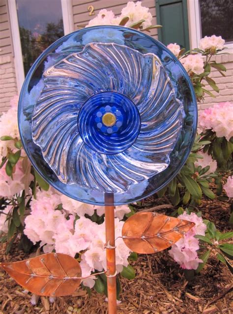 Beautiful Blue And Crystal Glass Garden Art Vintage Glass Etsy Glass Garden Flowers Glass