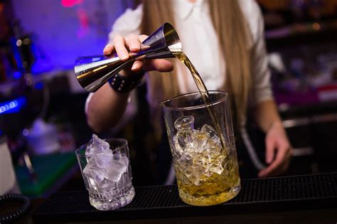 Mixologist Vs Bartender Jobs Which Is Right For You
