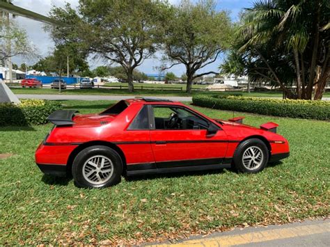 1986 Pontiac Fiero Se 4 Speed Manual V6 Only 67000 Miles Very Clean 954