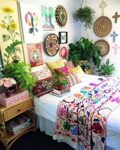 20 Chic Boho Bedroom Ideas For Comfortable Sleep At Night Bohemian Style Bedrooms Boho Room