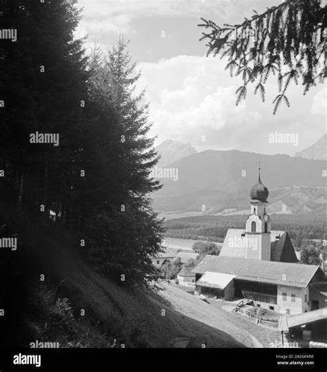 Ein Ausflug Nach Pill In Tirol Deutsches Reich 1930er Jahre A Trip To Pill In Tyrol Germany