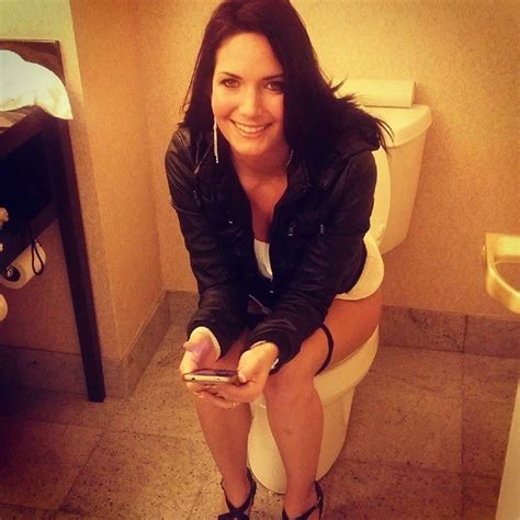 Joe Mackp On Twitter Cute Girl Taking A Pee On The Toilet In The Hotel Room