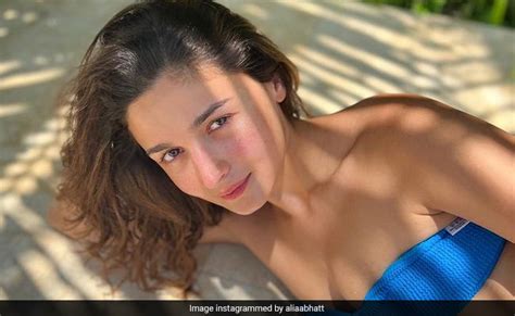 This Sun Kissed Pic Of Alia Bhatt Was Clicked By The Usual Suspect No It Isnt Ranbir Kapoor