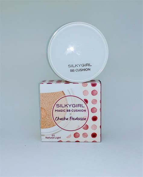 This bb cushion is enriched with beneficial key ingredients like skin light complex, eldelweiss extract and it is rich in mineral water to keep skin looking fresh and youthful to make you stand out. Jual SILKYGIRL MAGIC BB CUSHION 01. NATURAL LIGHT di lapak ...