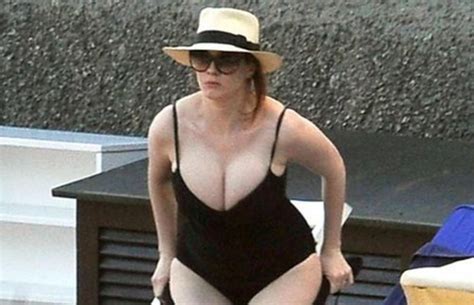 Christina Hendricks In Black One Piece Swimsuit Italy May 2011 03 Gotceleb