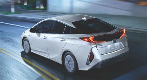 Prius Prime: Toyota's Plug-In Hybrid (PHEV) - Toyota Canada