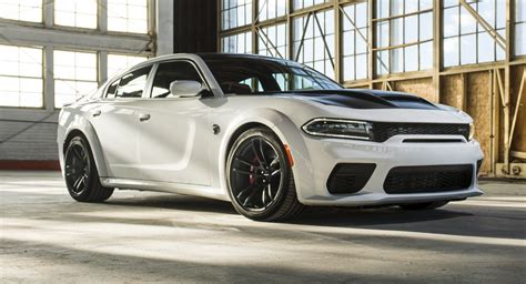 The challenger coupe and charger sedan are muscle cars that garner lots of attention thanks to their. 2021 Dodge Charger SRT Hellcat Redeye: Your New 203 MPH ...