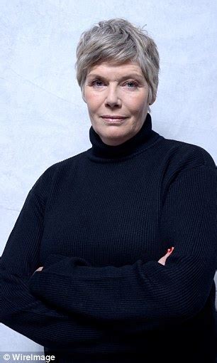Top Guns Kelly Mcgillis 911 Call For Cops To Save Her As North