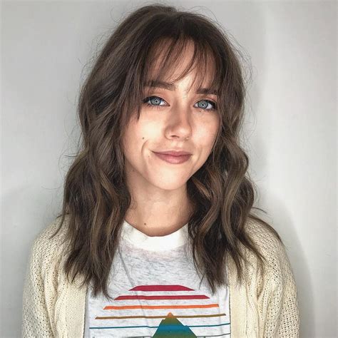 2021 Latest Cute Medium Hairstyles With Bangs