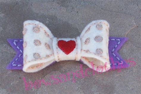 How to embroider a hair bow. Home | Applique embroidery designs, Felt bows, Bows