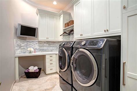 Laundry Luxury - Jackson Design & Remodeling