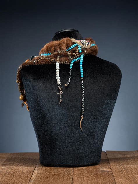 Sold Price Prairie Grizzly Bear Claw Necklace April 5 0122 10 00 Am Edt