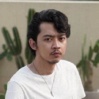 Bambang pamungkas born 10 june 1980 also known as bepe is an indonesian professional footballer who plays for persija jakarta in the liga 1 and previously. Pamungkas Lyrics, Songs, and Albums | Genius